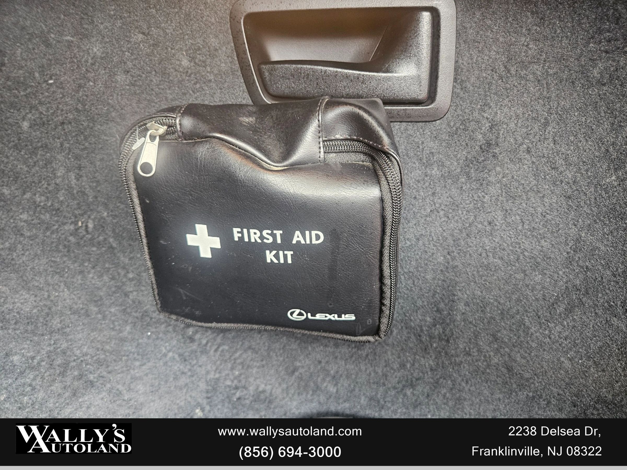 Used 2015 Lexus RX 450h AWD image 35