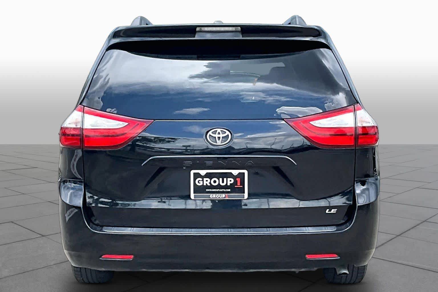 Used 2015 Toyota Sienna LE FWD image 5