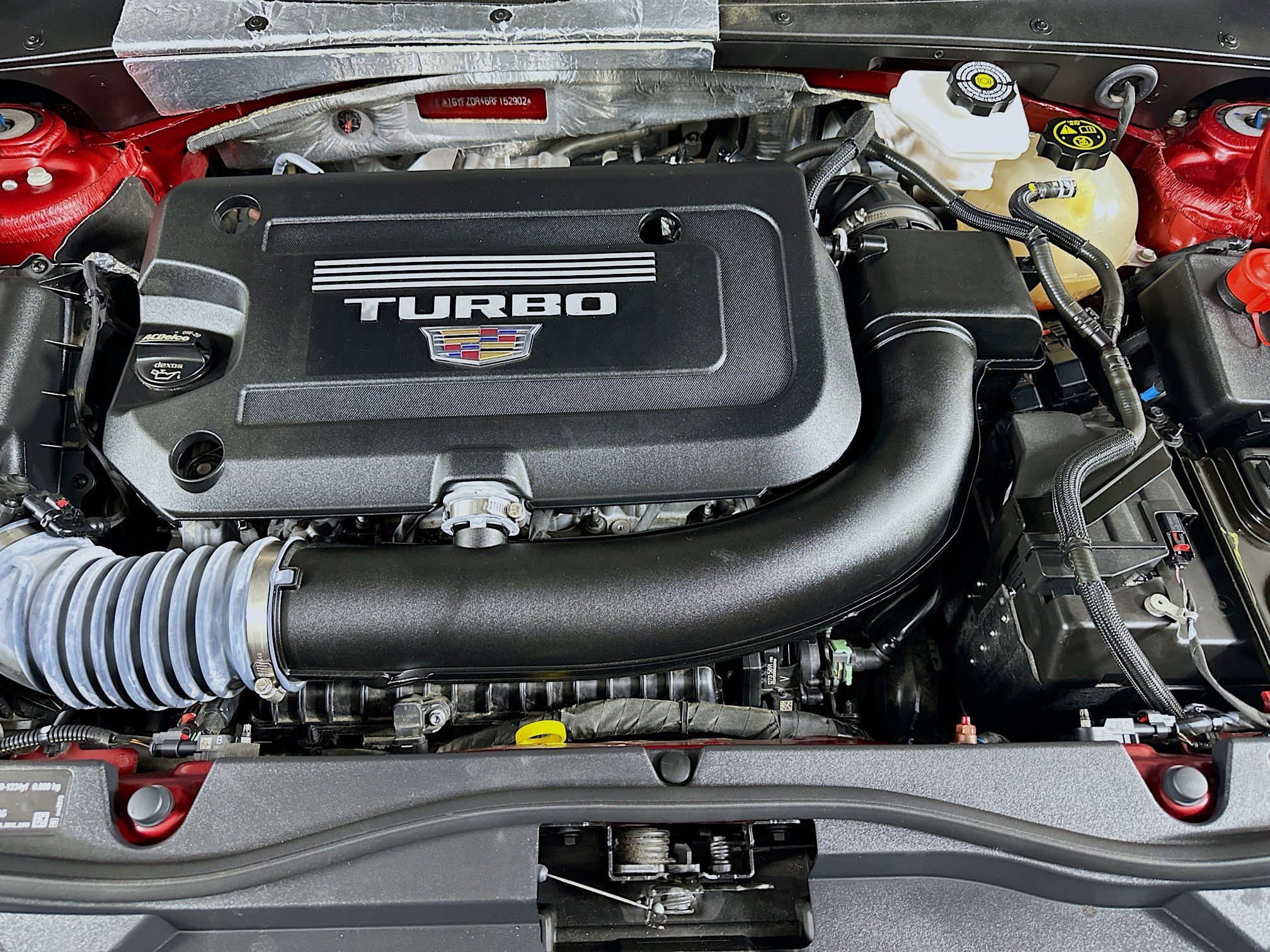 Used 2024 Cadillac XT4 Premium Luxury image 32