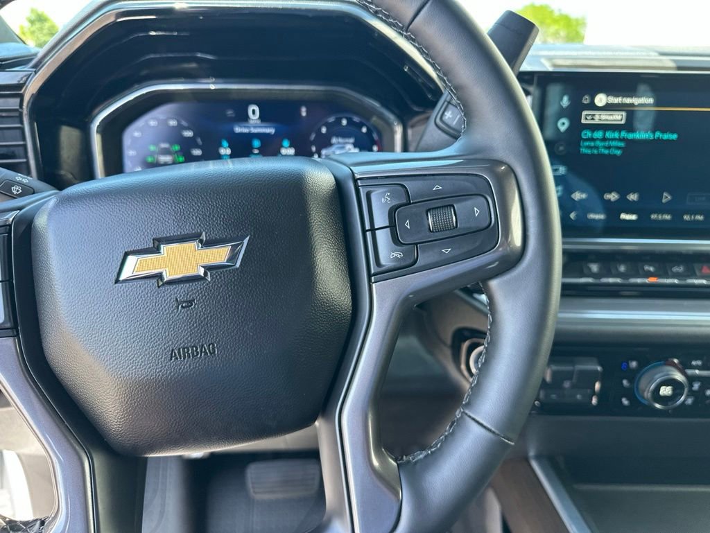 Used 2025 Chevrolet Silverado 2500 High Country w/ Technology Package AWD/4WD image 21