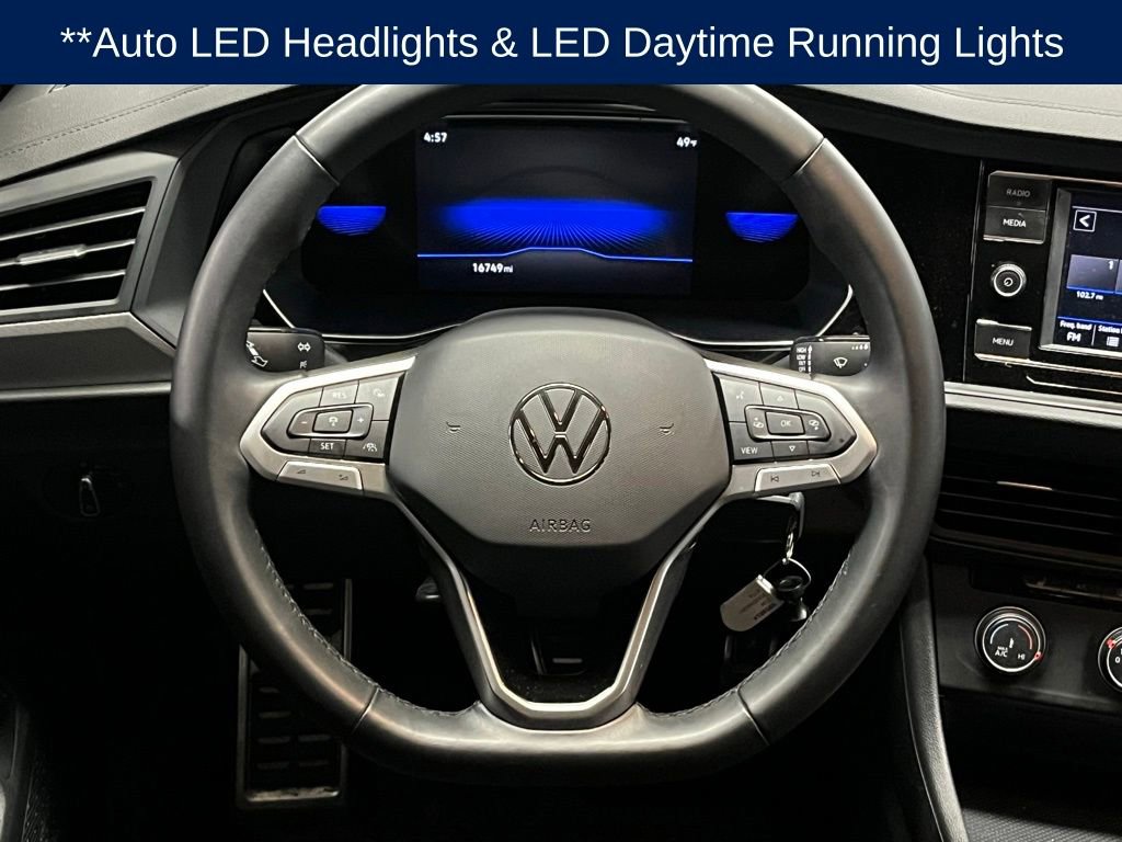 Used 2024 Volkswagen Jetta Sport image 8