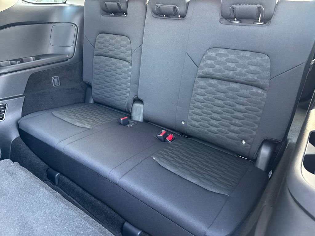 Used 2025 Nissan Pathfinder SV w/ Black Appearance Package image 16