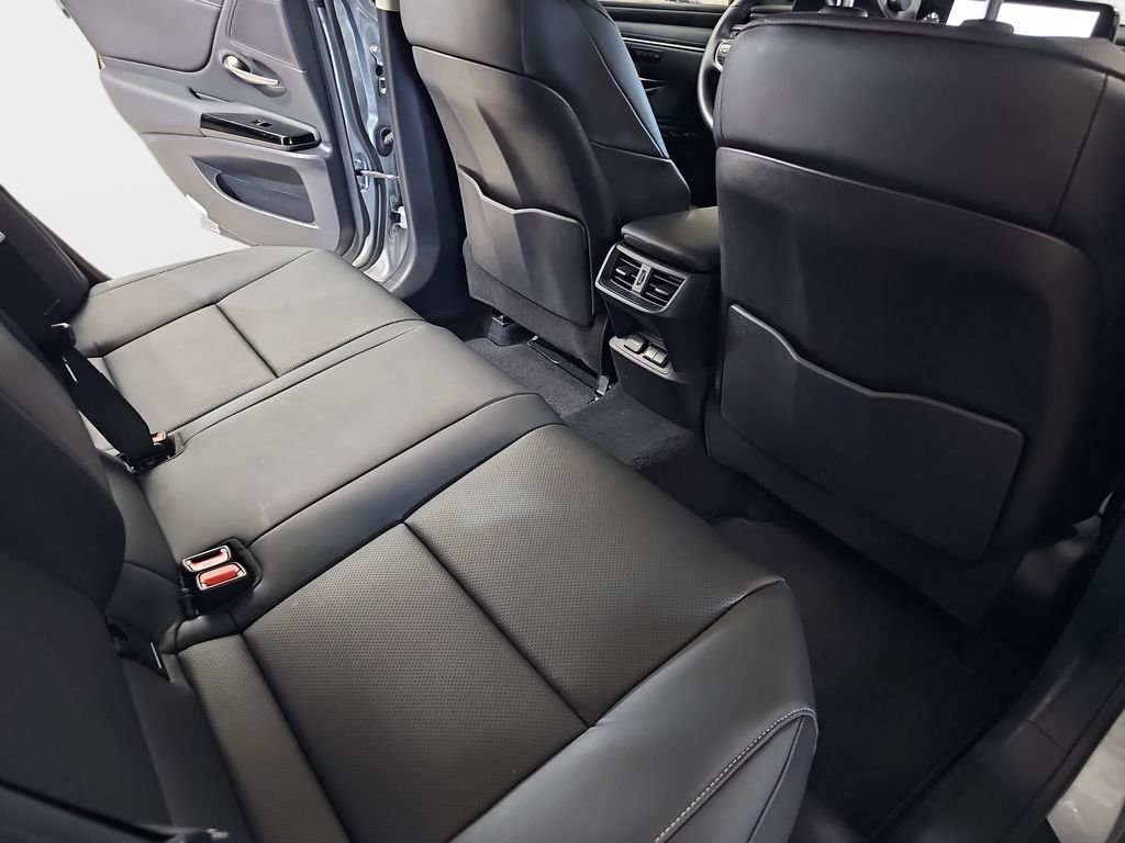 Used 2025 Lexus ES 300h w/ Premium Package FWD image 13