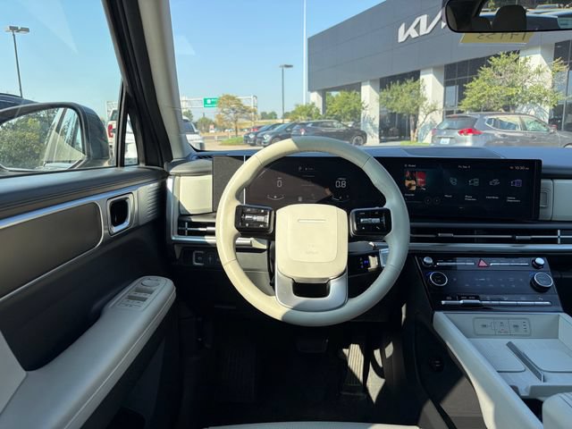 Used 2025 Hyundai Santa Fe SEL FWD image 5