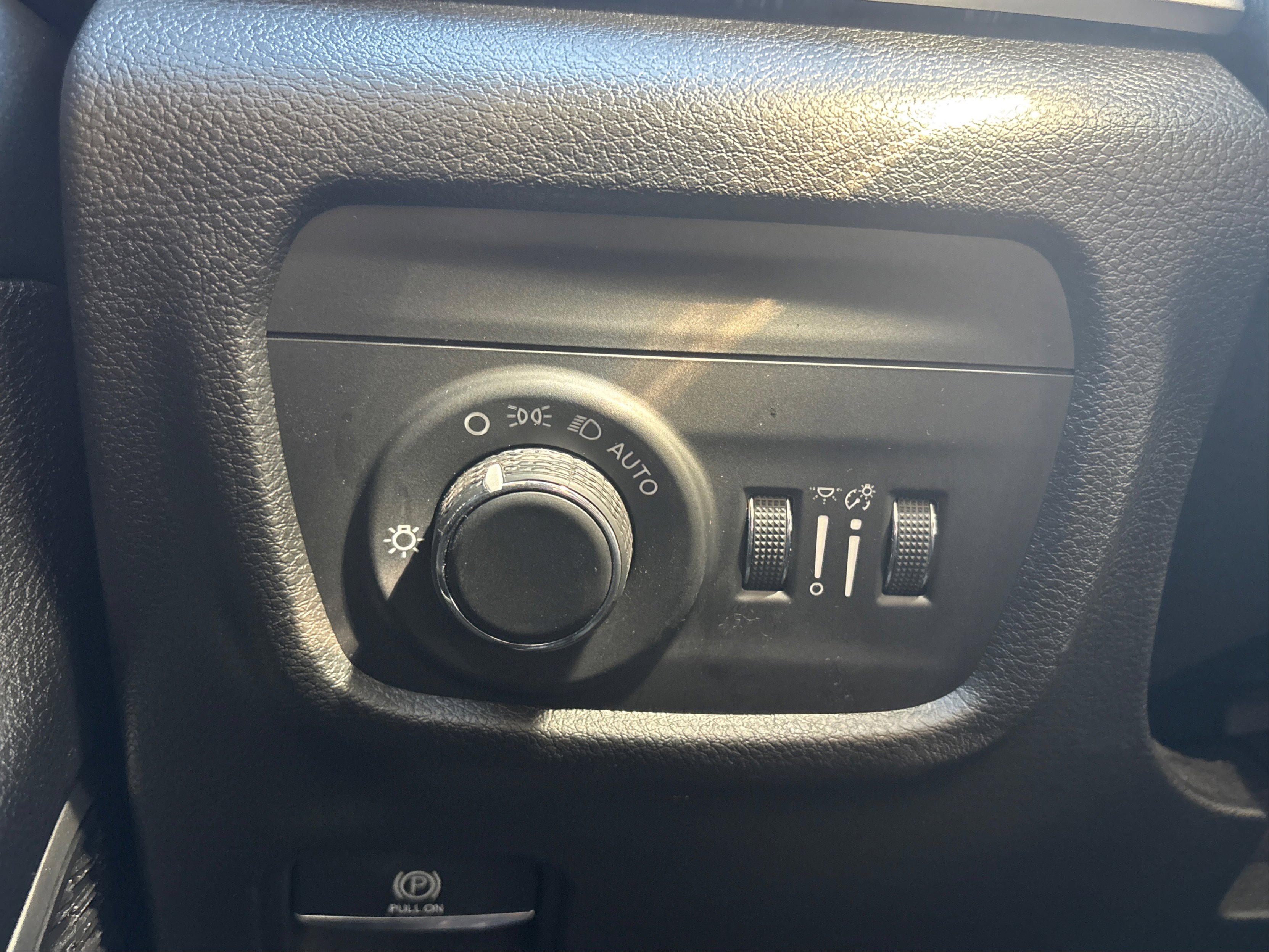 Used 2023 Jeep Grand Cherokee Altitude image 21