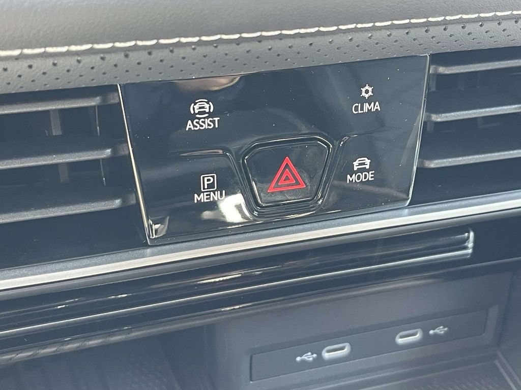 New 2026 Volkswagen Atlas SE FWD image 28