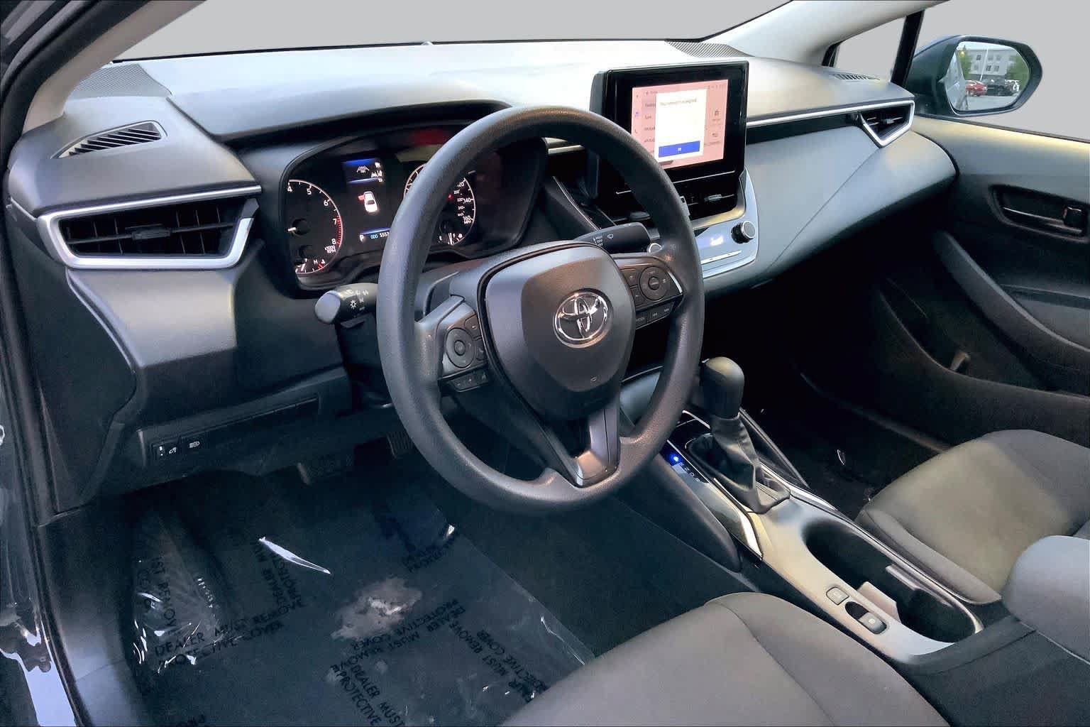 Used 2024 Toyota Corolla LE FWD image 15