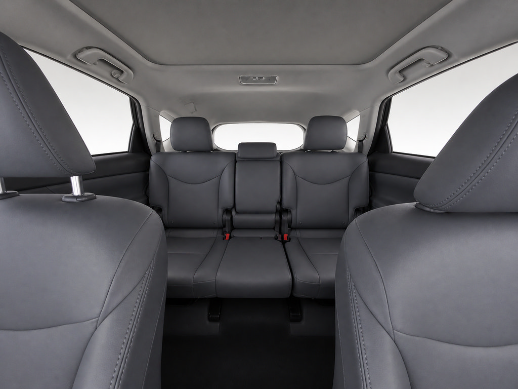 Used 2012 Toyota Prius V Five FWD image 6