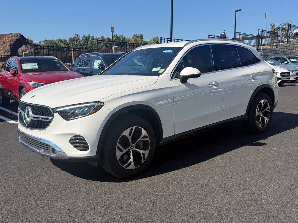 Used 2026 Mercedes-Benz GLC 350e 4MATIC image 3