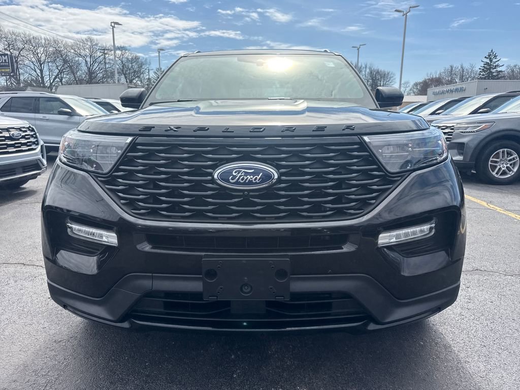 Used 2022 Ford Explorer ST-Line w/ Class IV Trailer Tow Package image 3