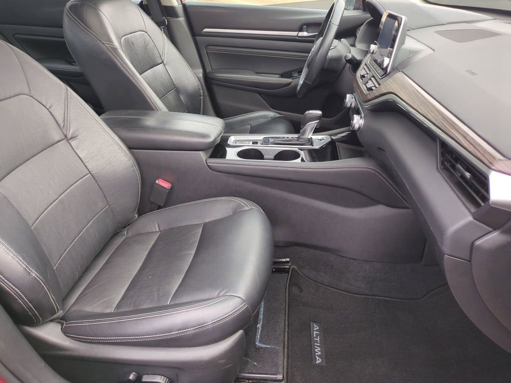 Used 2021 Nissan Altima 2.5 Platinum AWD/4WD image 21
