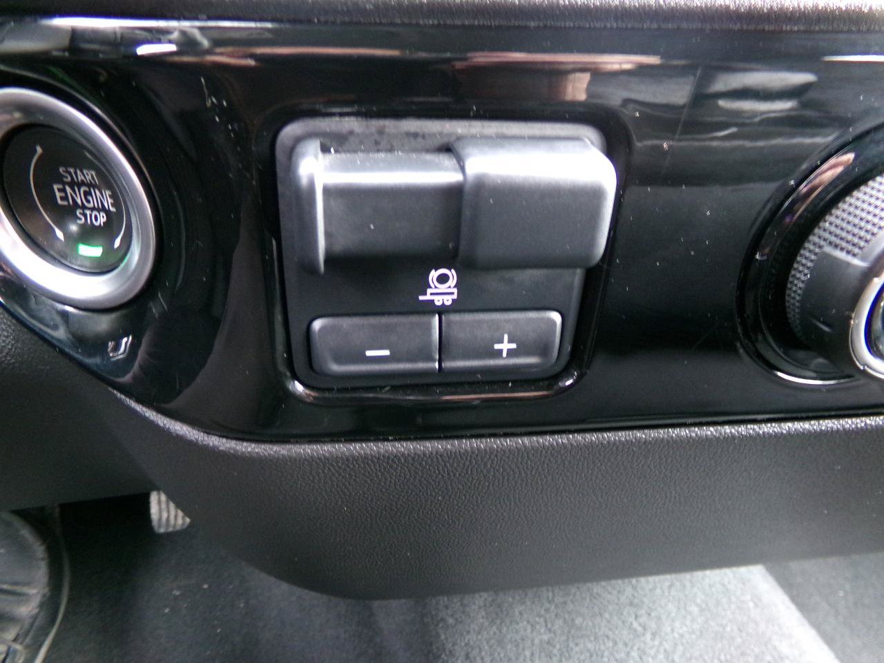 Used 2022 Chevrolet Silverado 1500 LT AWD/4WD image 26
