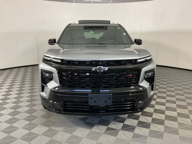 Used 2026 Chevrolet Traverse RS w/ LPO, Floor Liner Package FWD video 2
