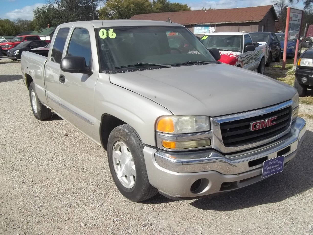 Used 2006 GMC Sierra 1500 SLE w/ Light Duty Power Package image 2