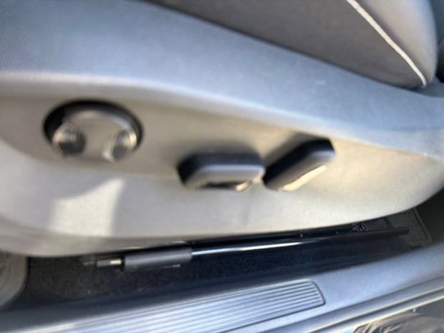 Certified 2023 Volkswagen Taos SE w/ Panoramic Sunroof Package FWD image 14