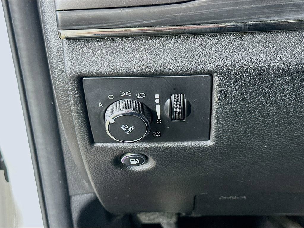 Used 2021 Jeep Grand Cherokee Limited X image 22