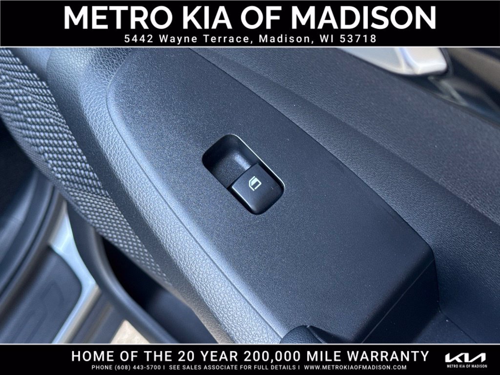 Used 2025 Kia Seltos EX w/ EX Sunroof Package AWD/4WD image 38