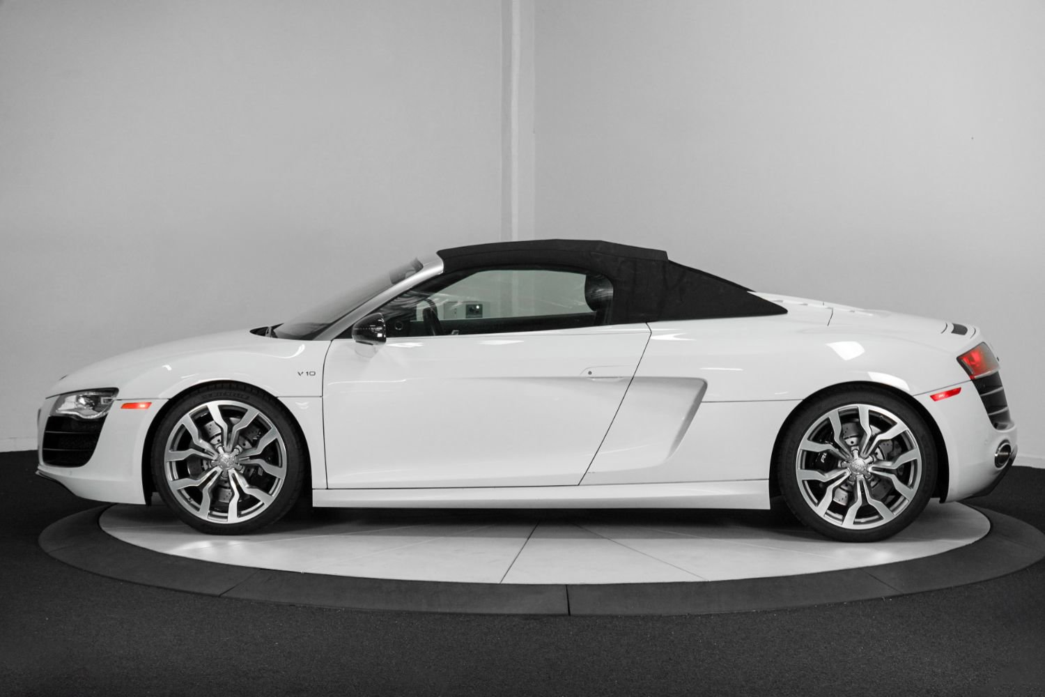 Used 2012 Audi R8 V10 image 6