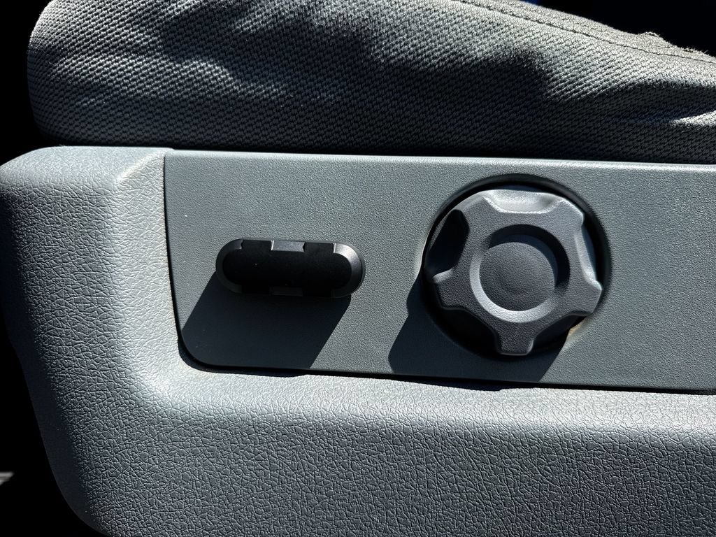 Used 2013 Ford F150 XLT w/ Luxury Equipment Group RWD image 12