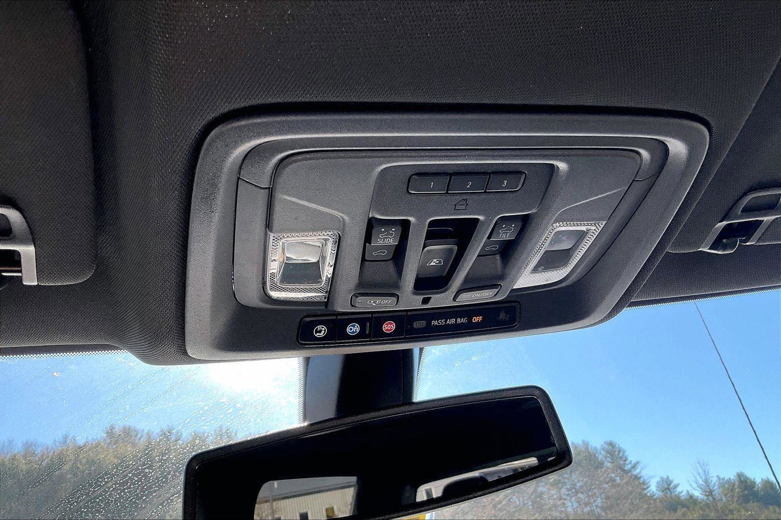 Used 2022 Chevrolet Silverado 1500 High Country image 33