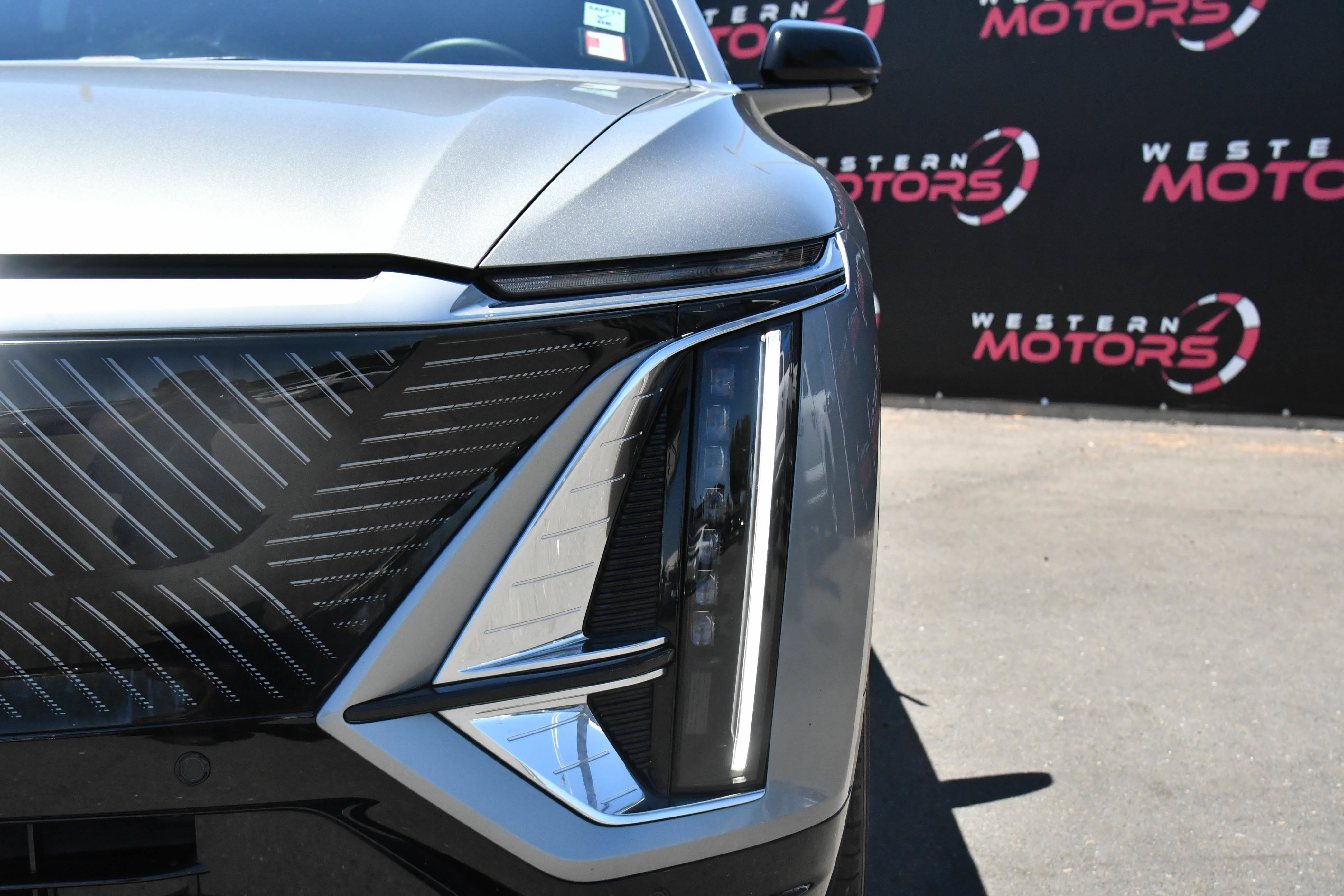 Used 2024 Cadillac Lyriq Tech RWD image 11