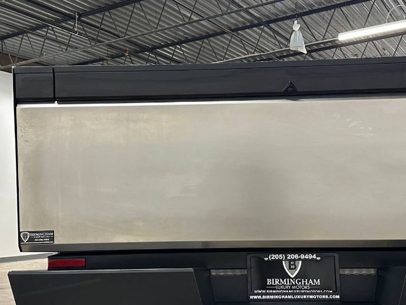 Used 2024 Tesla Cybertruck AWD Crew Cab image 16