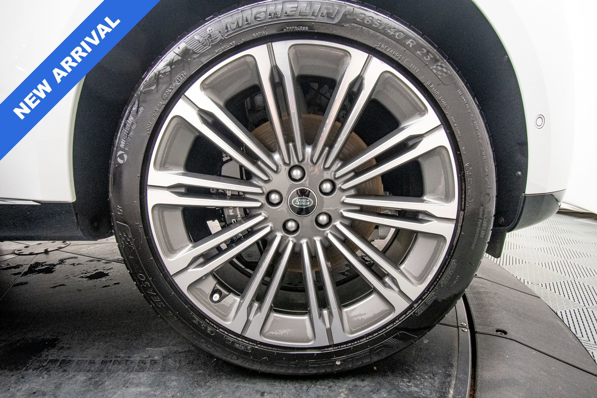 Used 2023 Land Rover Range Rover SE image 28