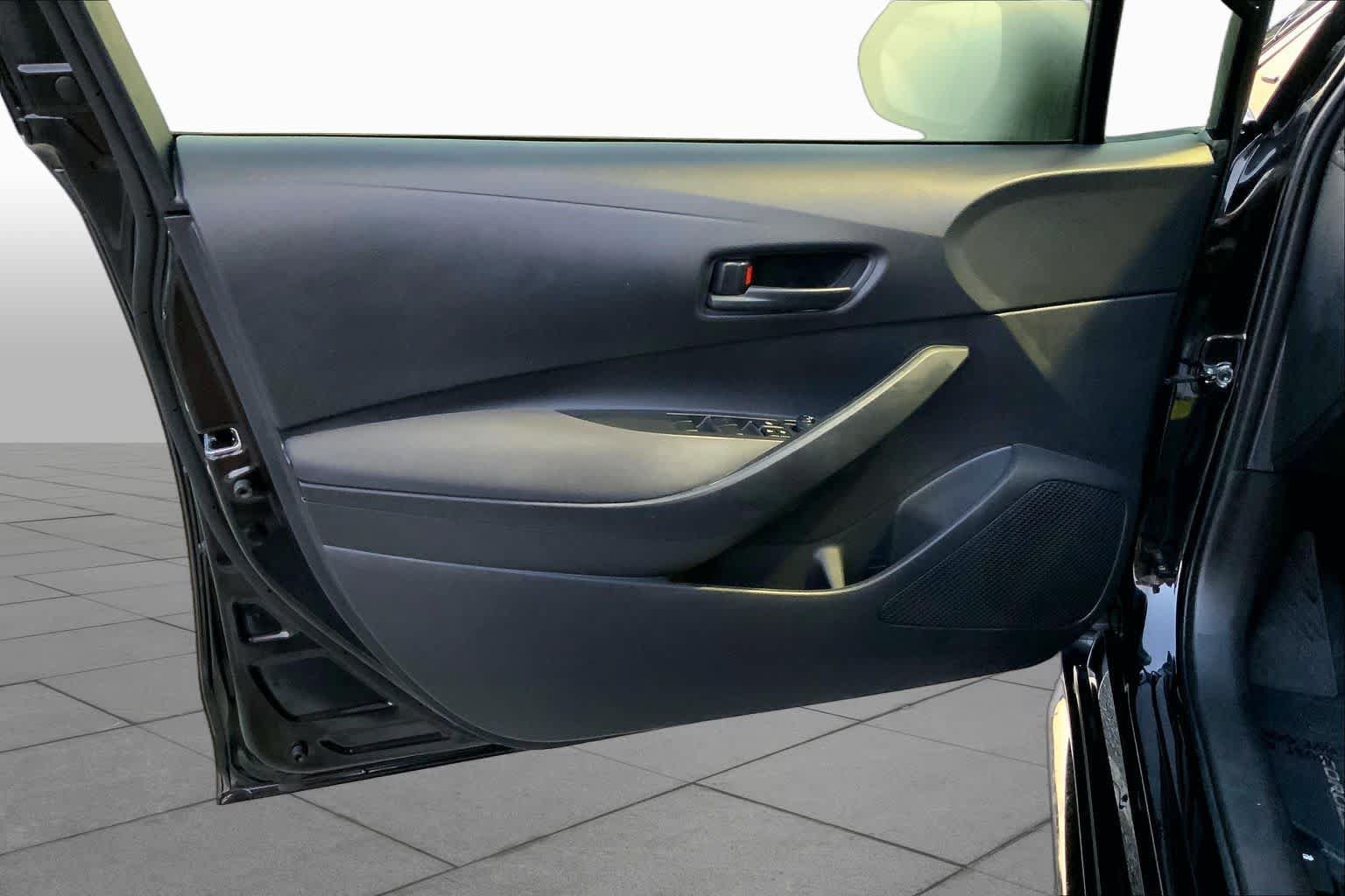 Used 2024 Toyota Corolla LE FWD image 19
