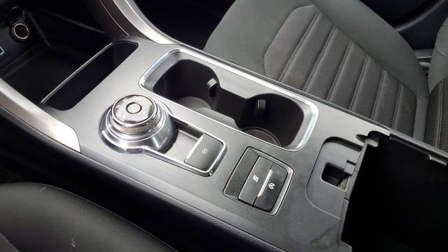 Used 2020 Ford Fusion SE image 20
