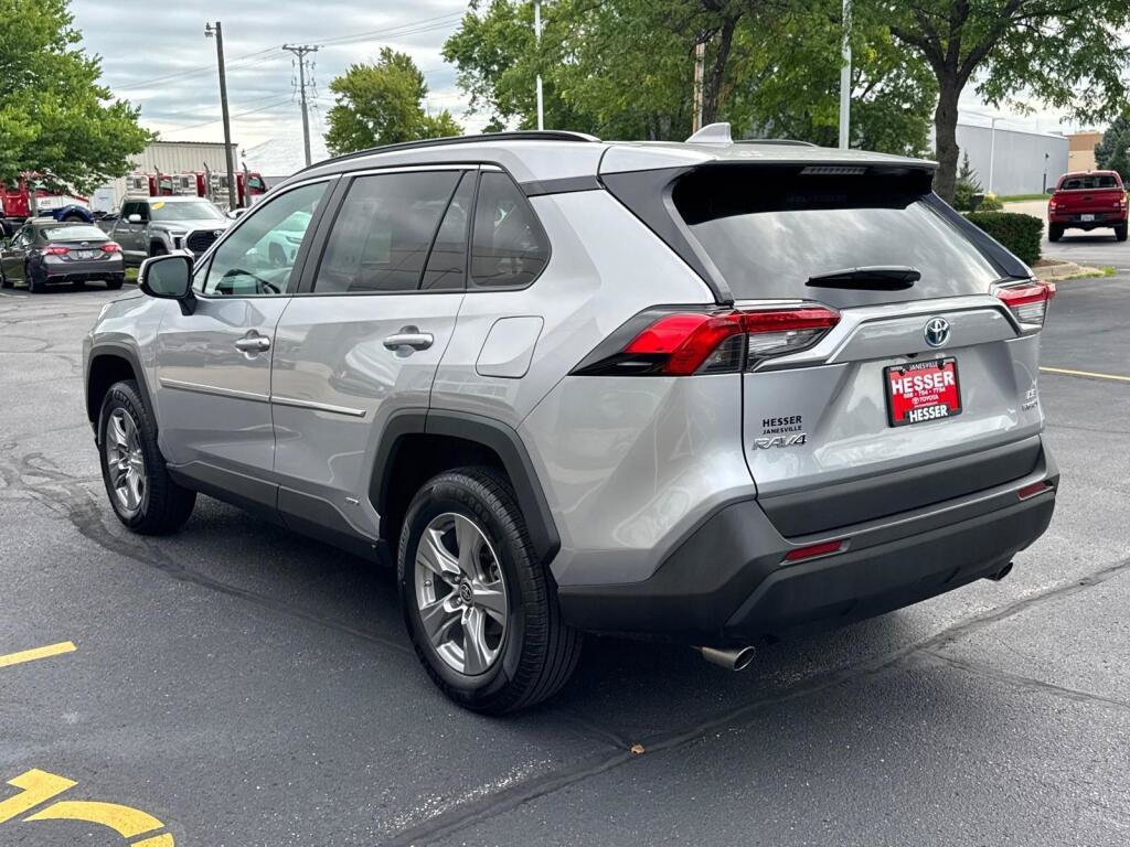 Certified 2024 Toyota RAV4 LE AWD/4WD image 3