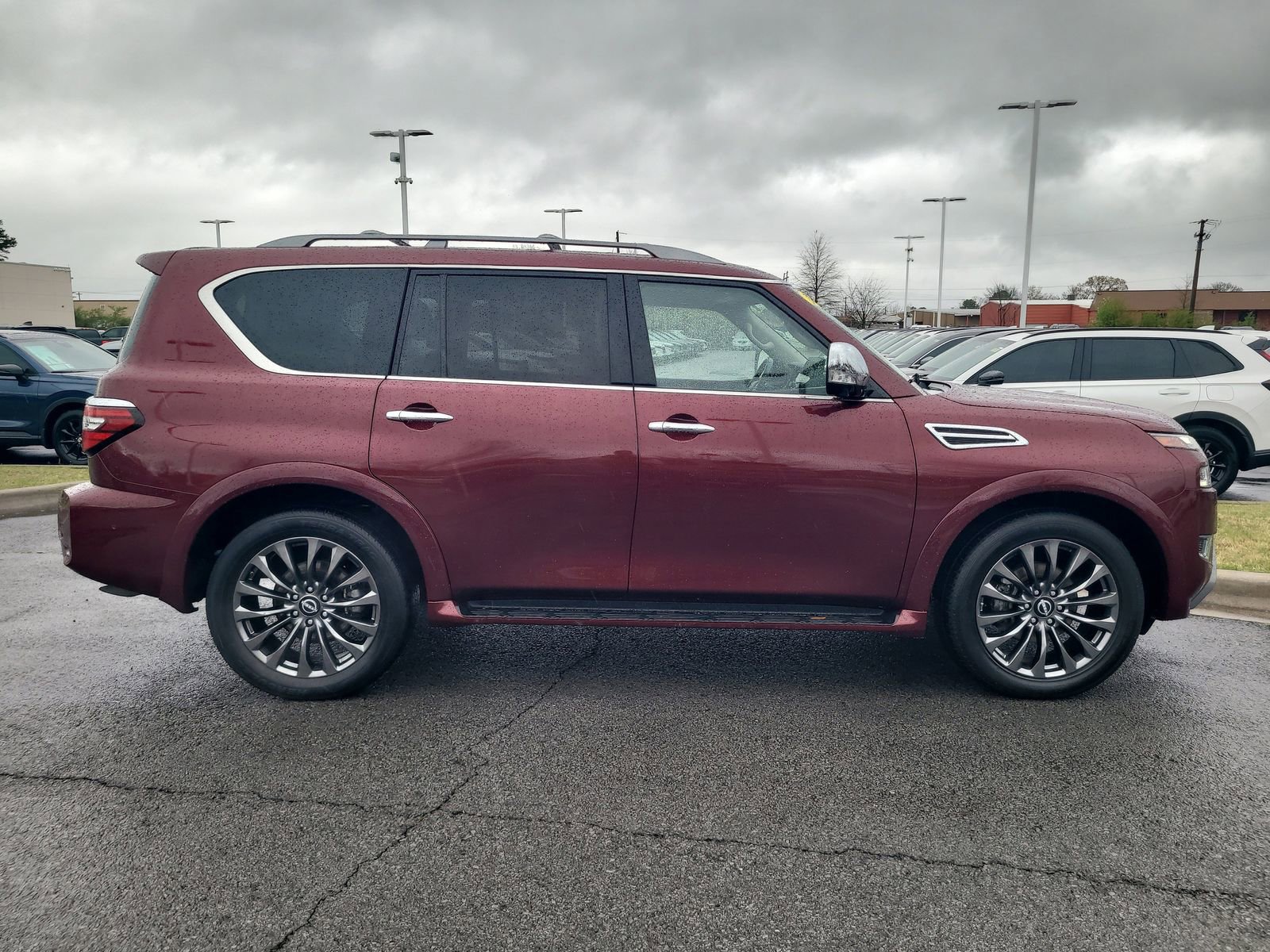 Used 2023 Nissan Armada Platinum w/ Captain's Chairs Package AWD/4WD image 2