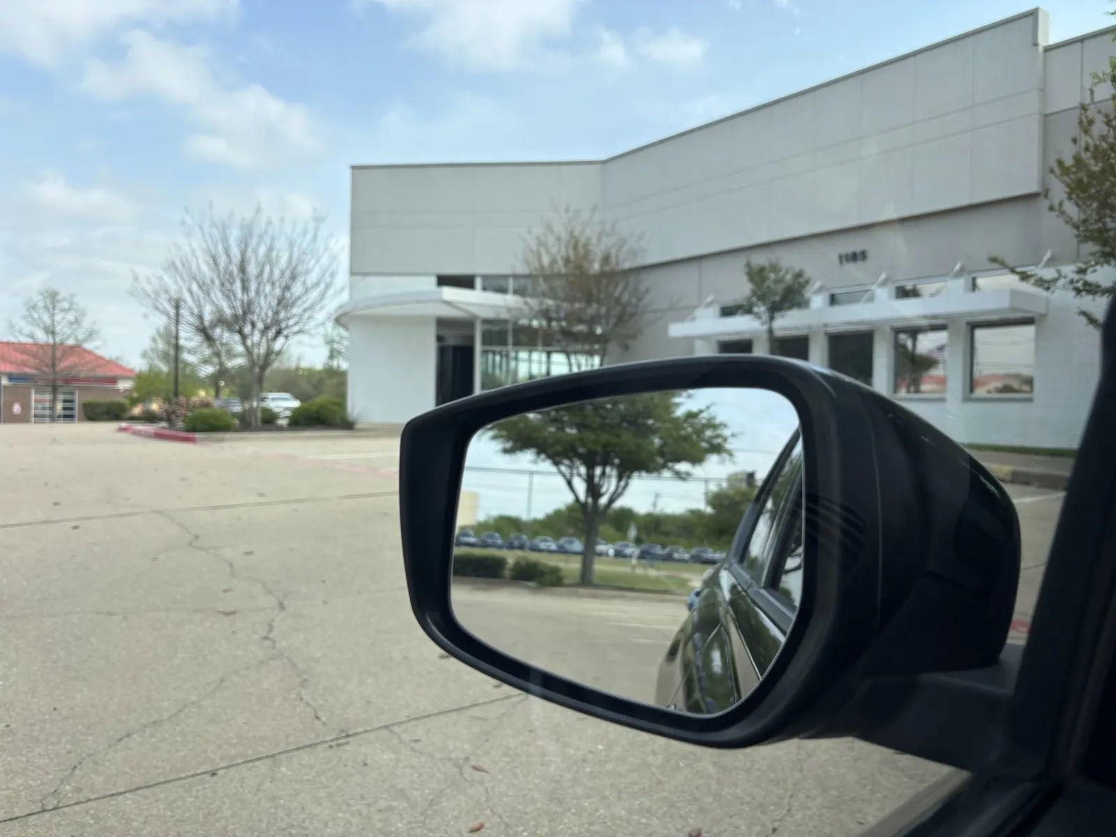 Used 2020 Nissan Kicks SR FWD image 29