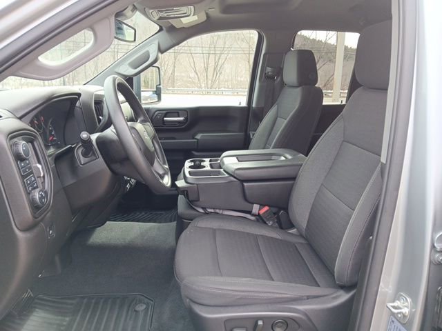 Used 2025 Chevrolet Silverado 2500 Custom w/ Custom Value Package image 8