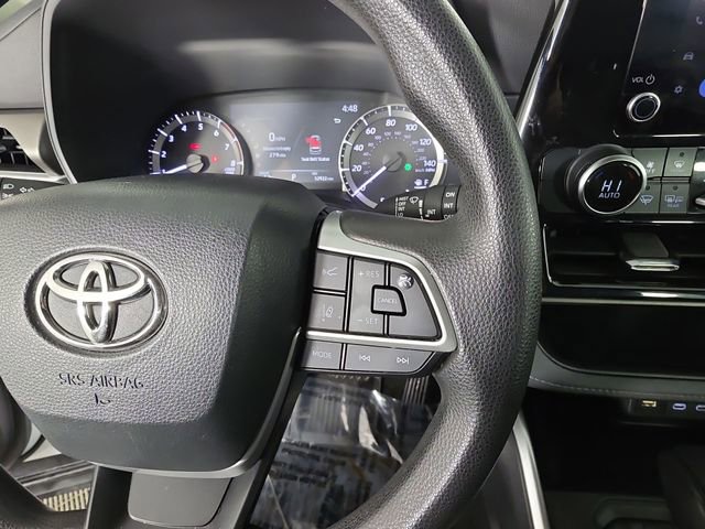 Used 2023 Toyota Highlander L image 28