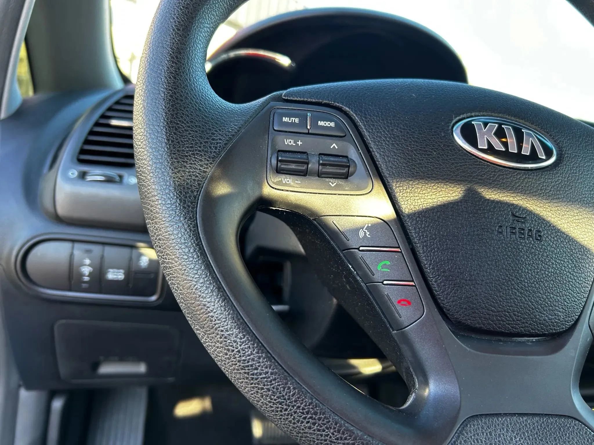 Used 2015 Kia Forte LX w/ Popular Package image 13