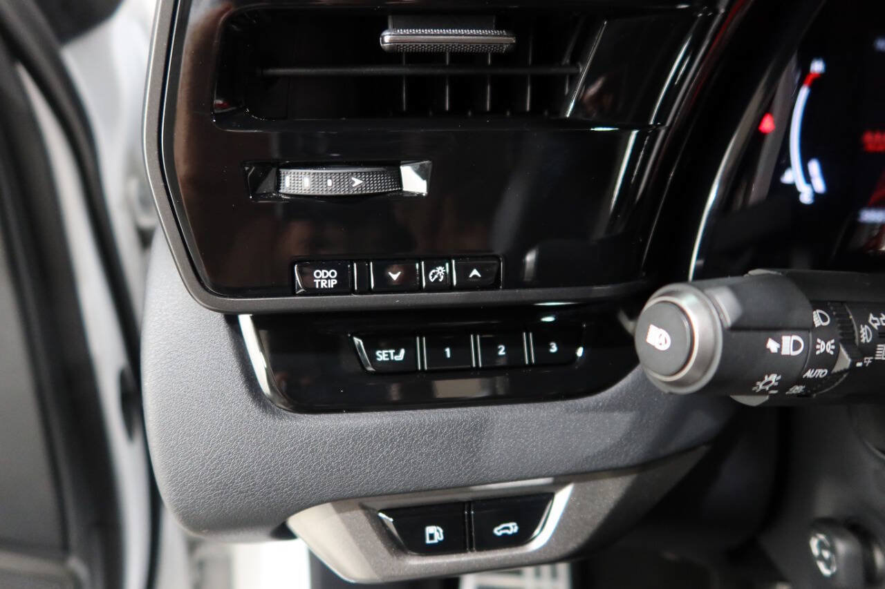 Used 2023 Lexus RX 350 F Sport w/ Accessory Package AWD/4WD image 33