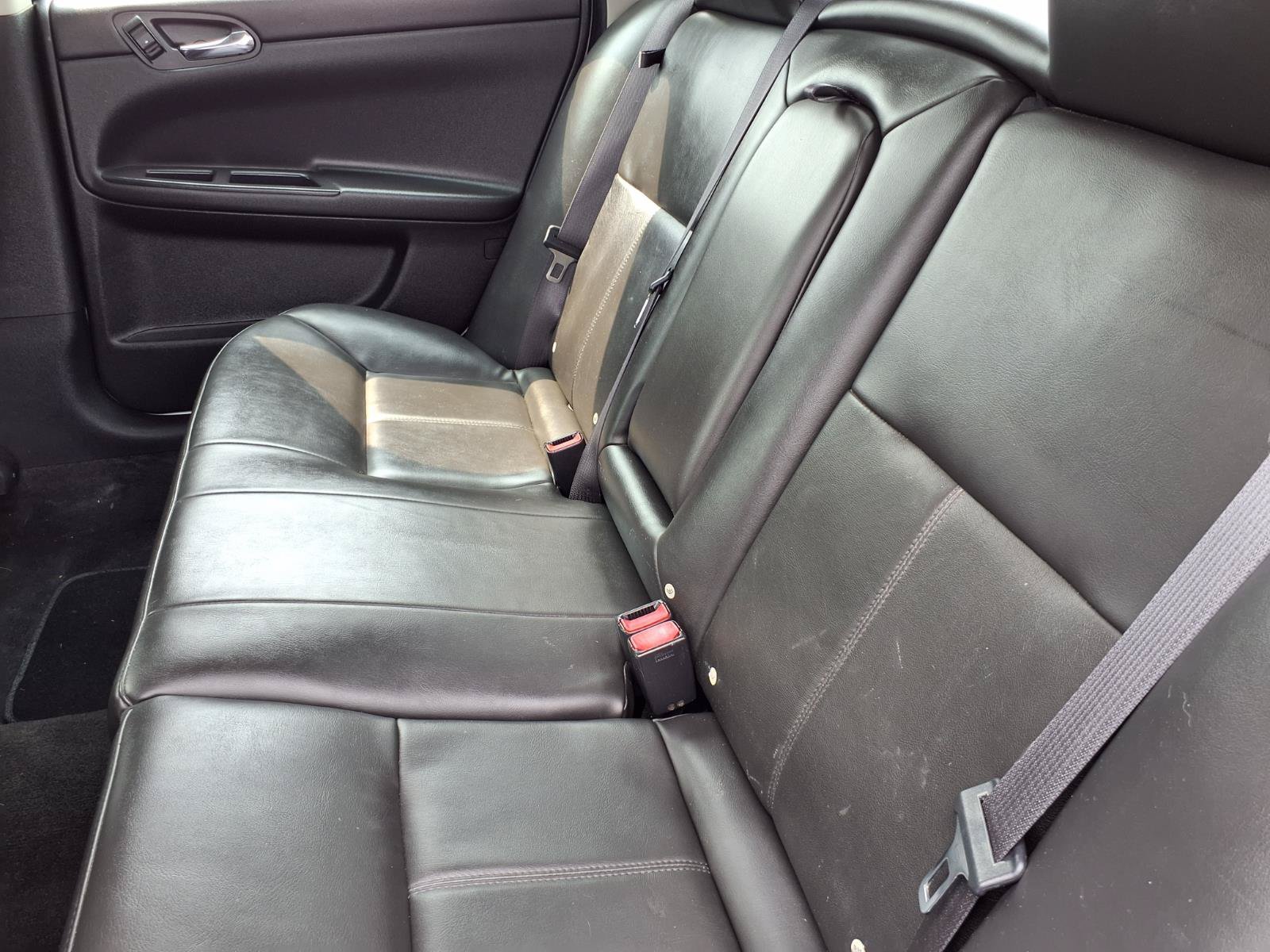 Used 2013 Chevrolet Impala LTZ FWD image 7