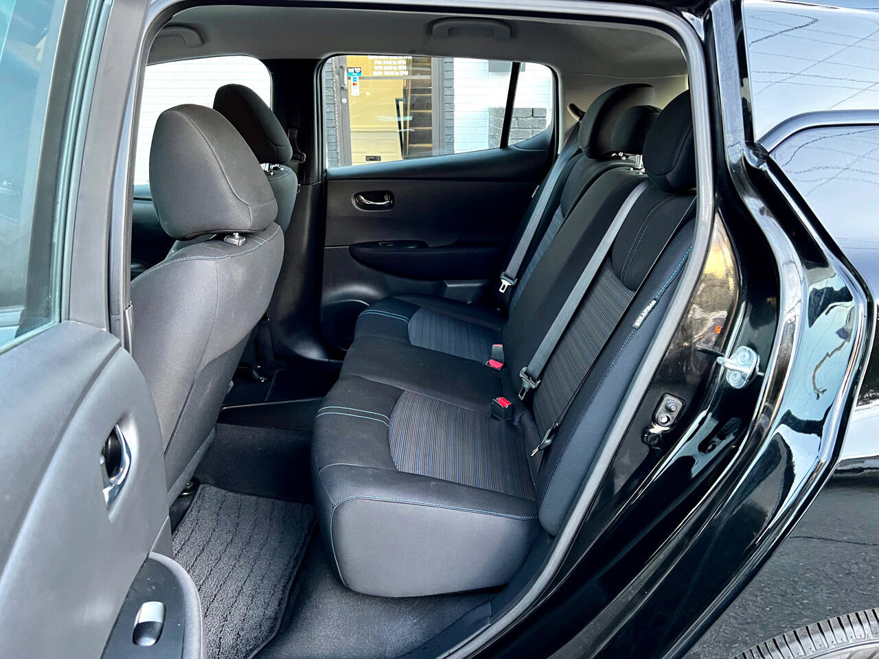 Used 2020 Nissan Leaf S w/ S Charge Package image 17