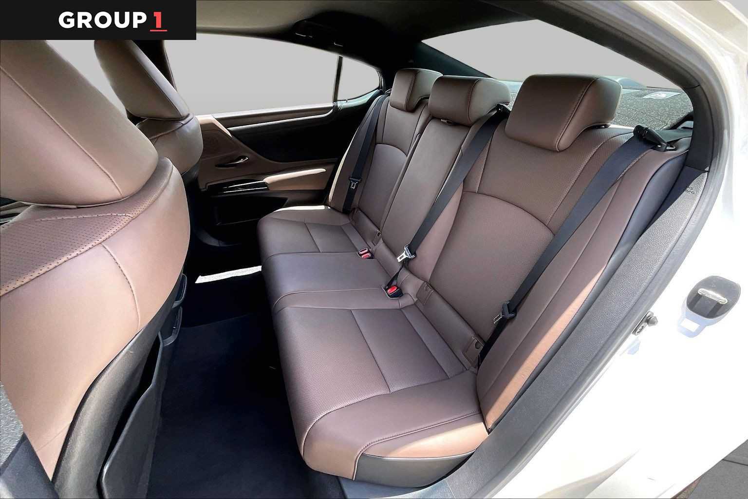 Used 2025 Lexus ES 350 w/ Premium Package FWD image 18
