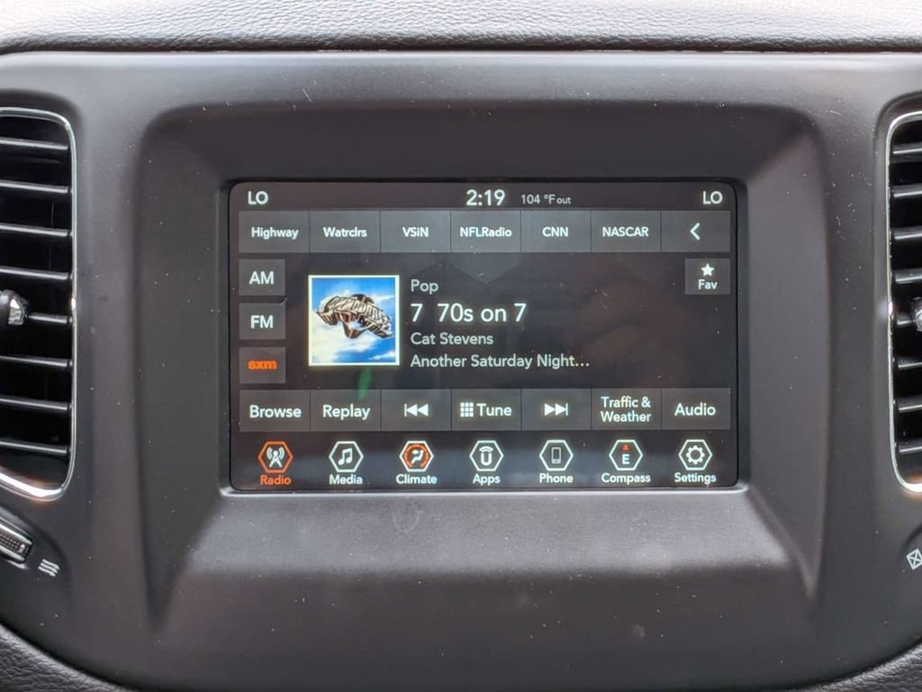 Used 2019 Jeep Compass Latitude FWD image 20