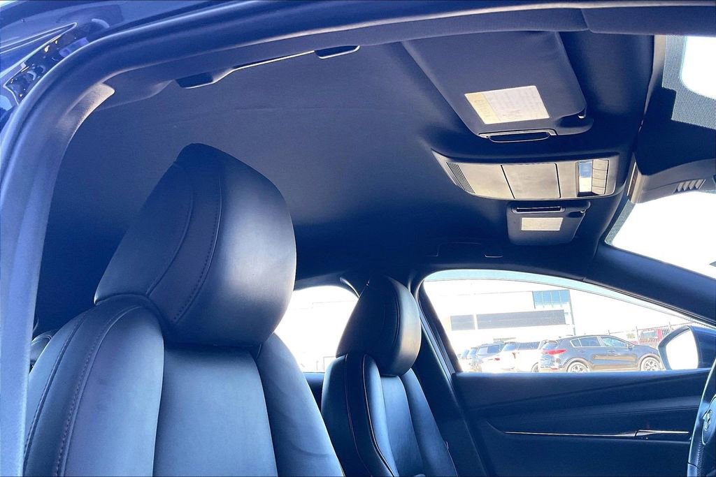 Used 2019 MAZDA MAZDA3 Hatchback w/ Preferred Package FWD image 21