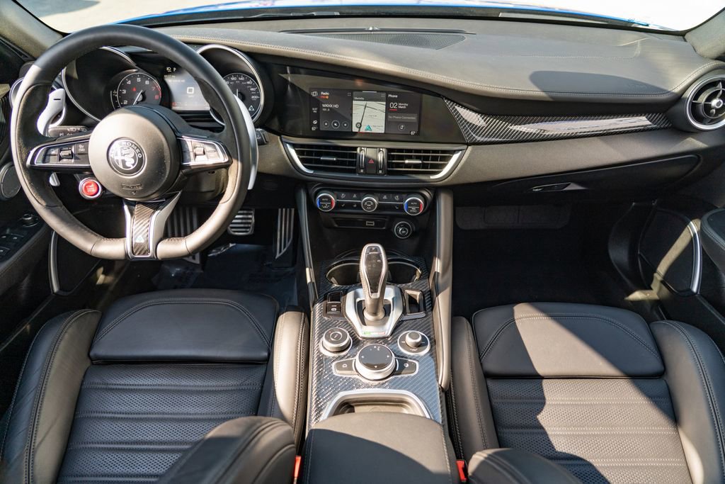 Used 2023 Alfa Romeo Giulia Quadrifoglio image 23