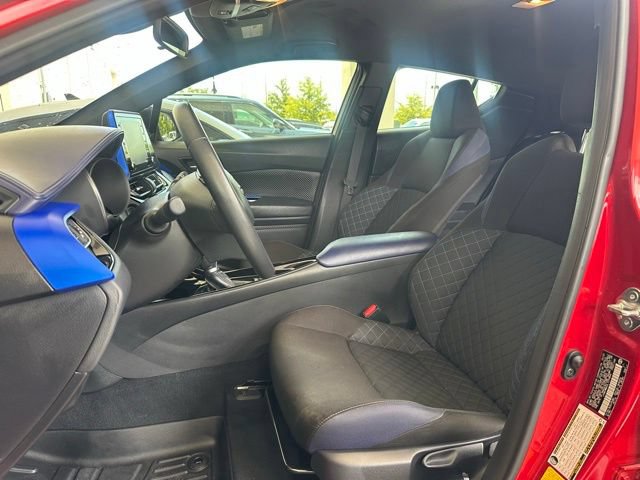 Used 2020 Toyota C-HR XLE FWD image 14