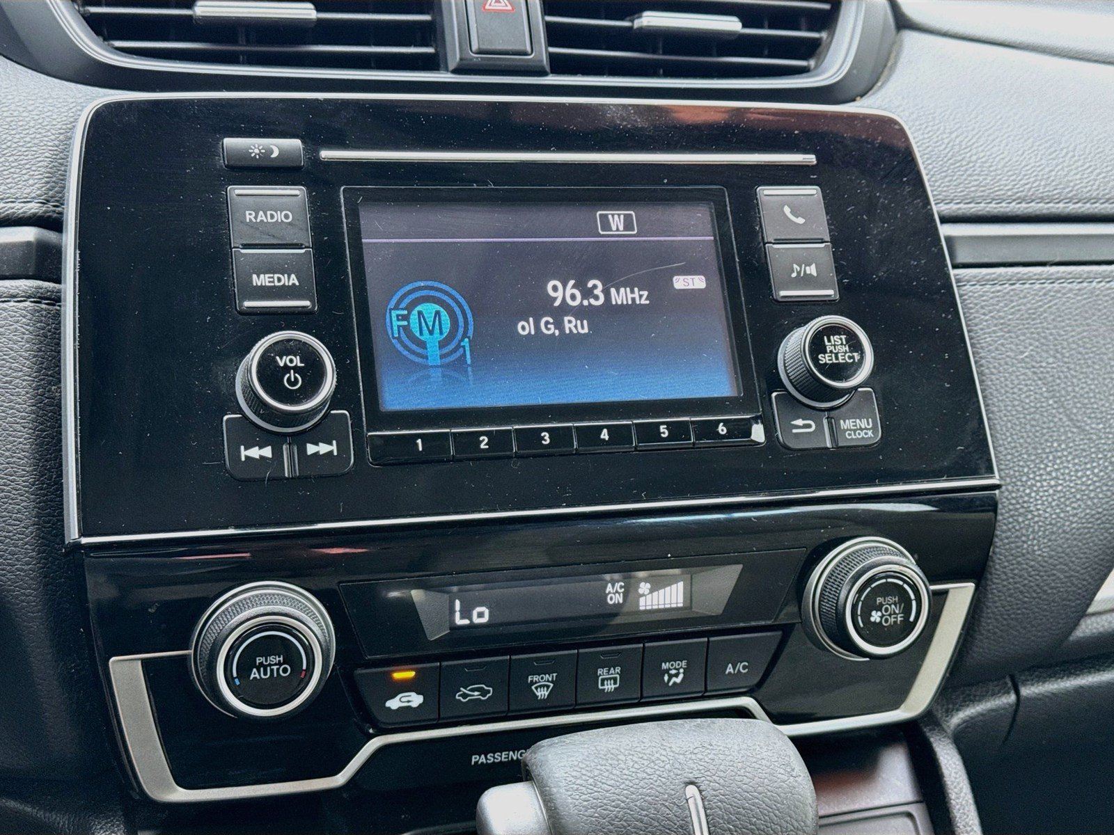 Used 2019 Honda CR-V LX image 11