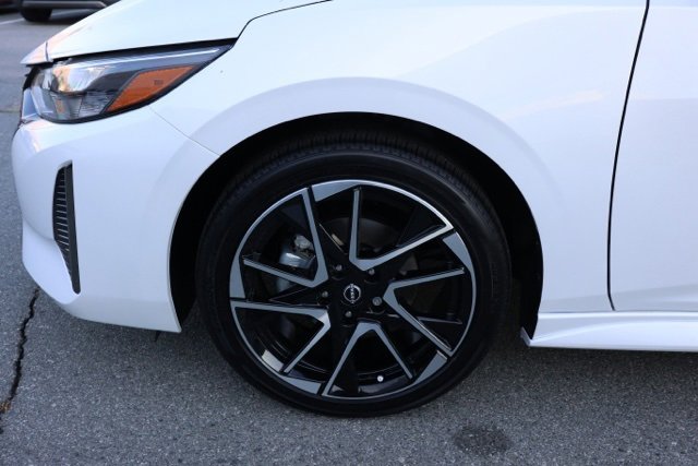 New 2025 Nissan Sentra SR image 11