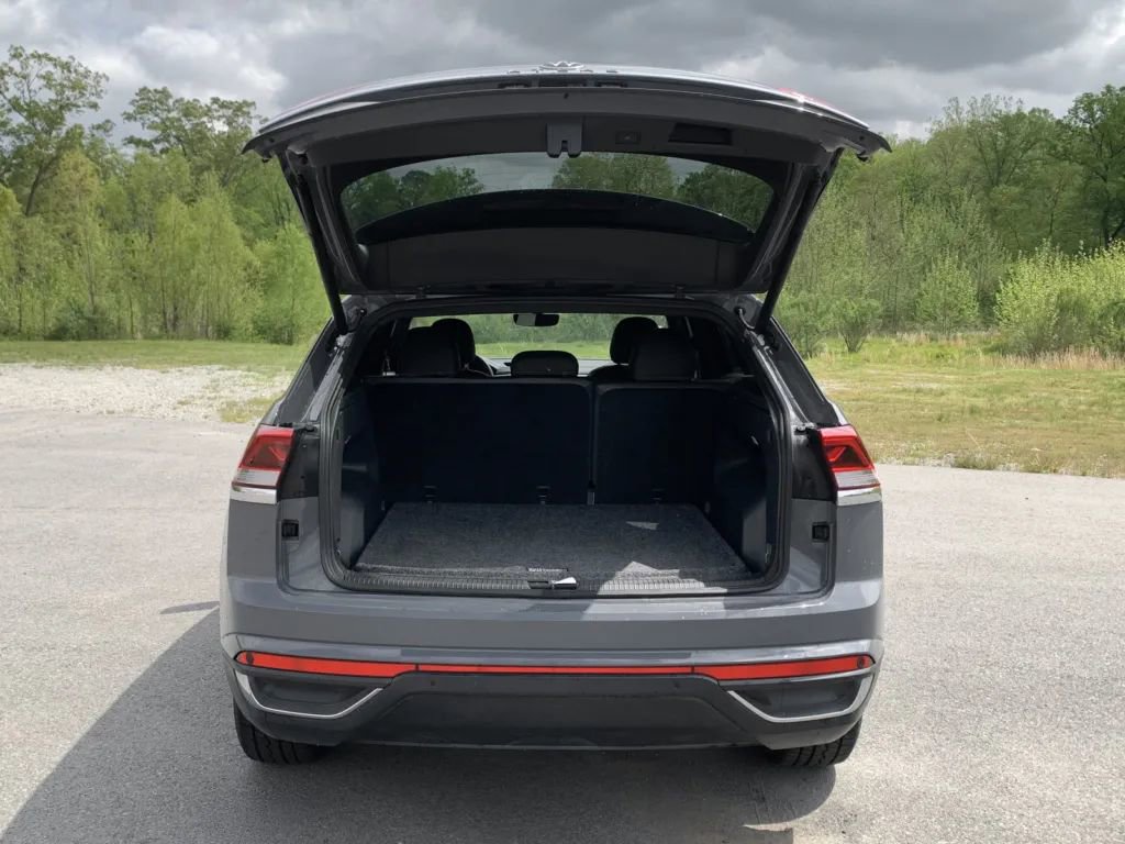 Used 2021 Volkswagen Atlas Cross Sport SE image 9