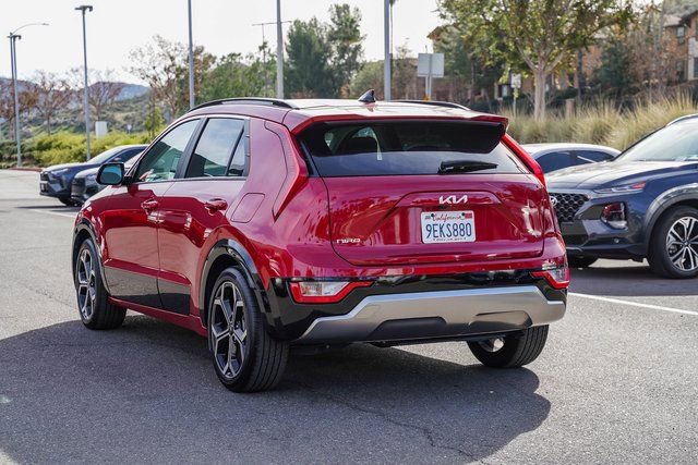 Certified 2023 Kia Niro EX Touring image 4