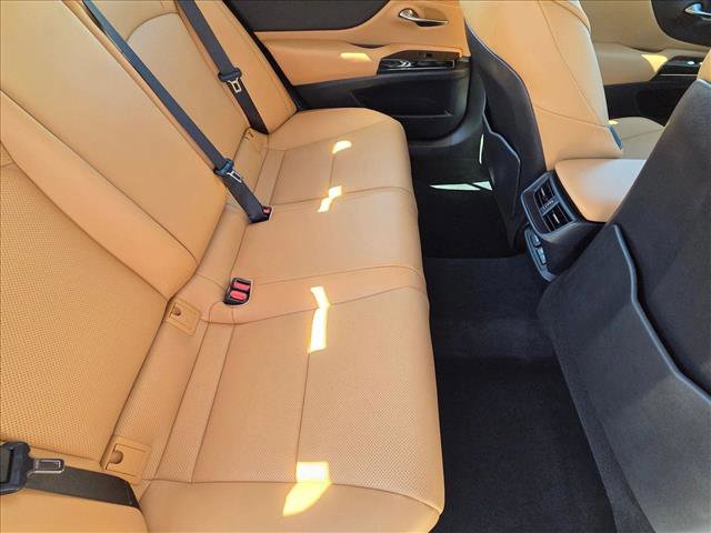 Used 2025 Lexus ES 350 image 18