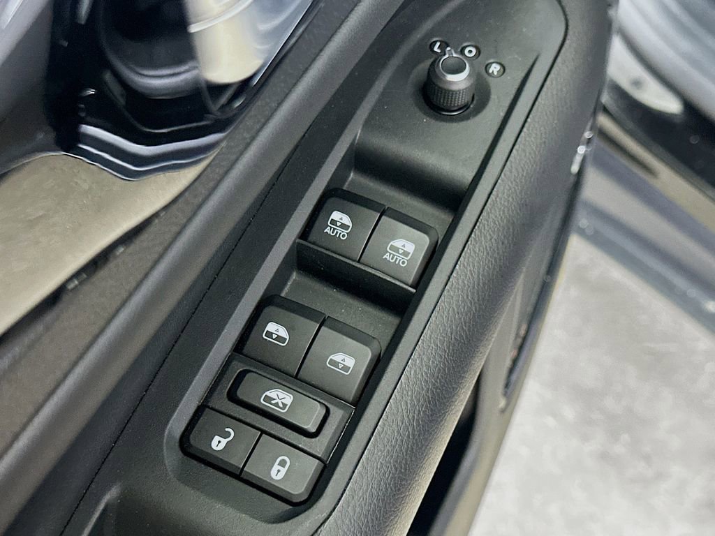 Used 2026 Jeep Compass Latitude image 20