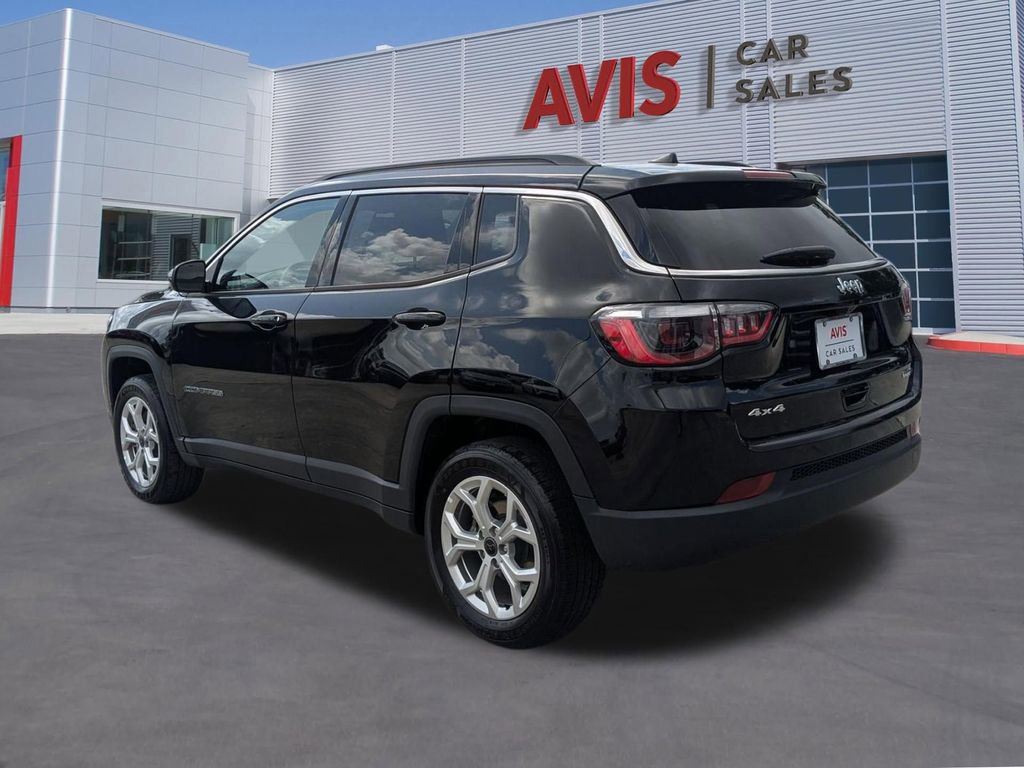 Used 2025 Jeep Compass Latitude w/ Sun & Sound Group image 9